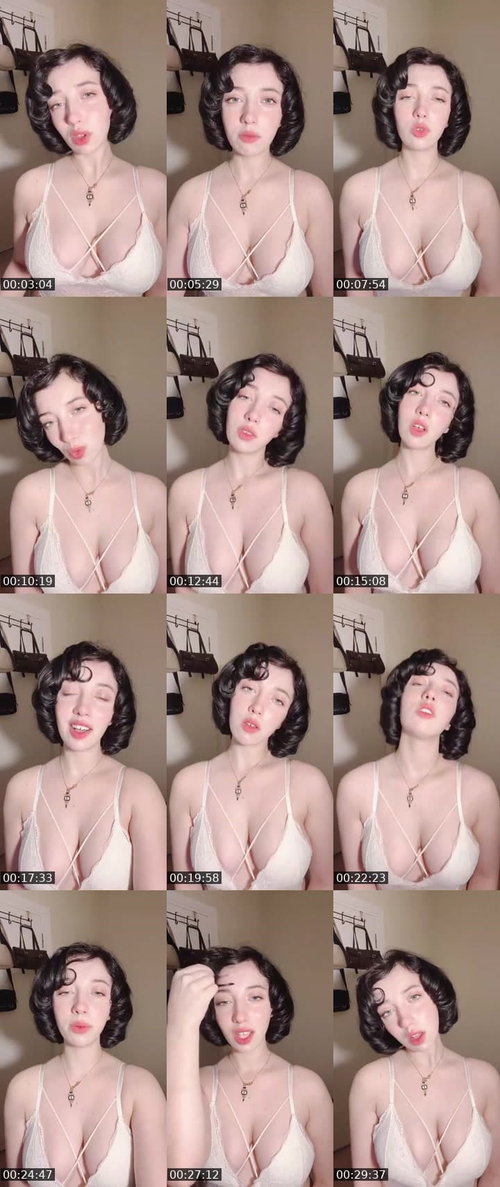 ⚘