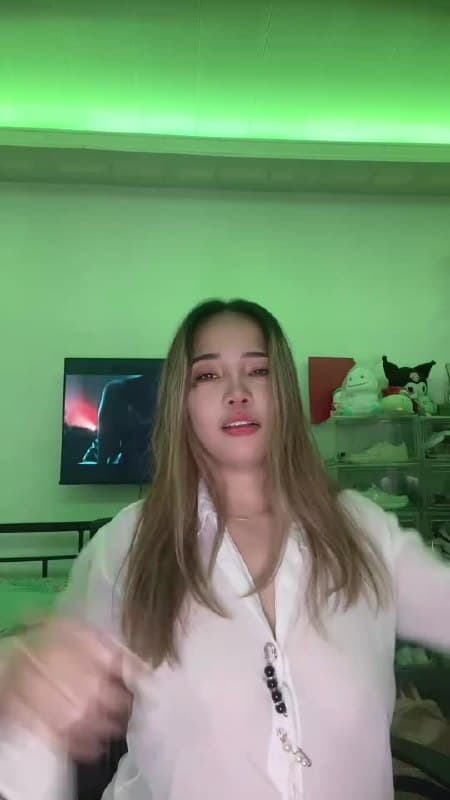 Bigo live: 🔥Sandyy🍒🍑🐧 by @its_sandyy