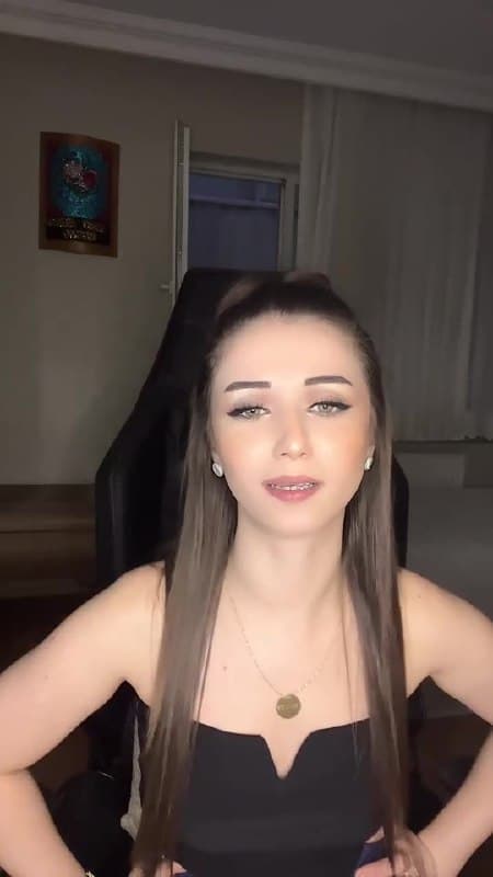 Bigo live: #Cutey Sen yoksan bir kişi eksiğiz 😎 by @882581347